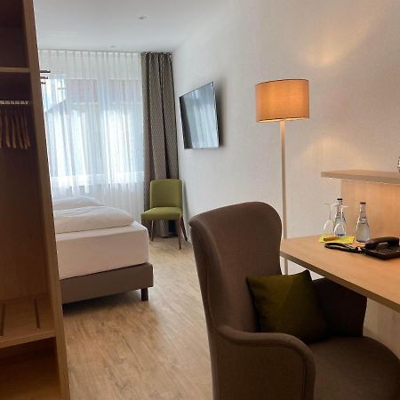 Hotel-Restaurant Und Gaestehaus Loewen Süßen Εξωτερικό φωτογραφία