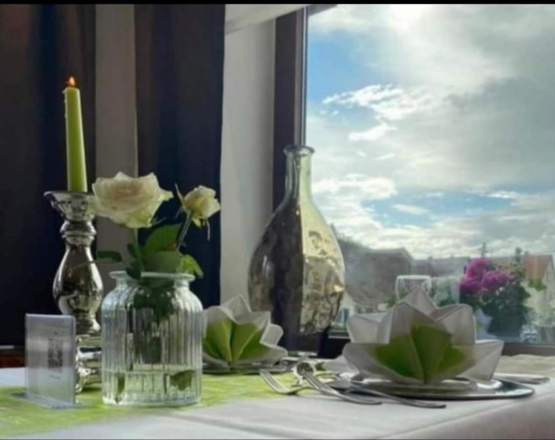 Hotel-Restaurant Und Gaestehaus Loewen Süßen Εξωτερικό φωτογραφία