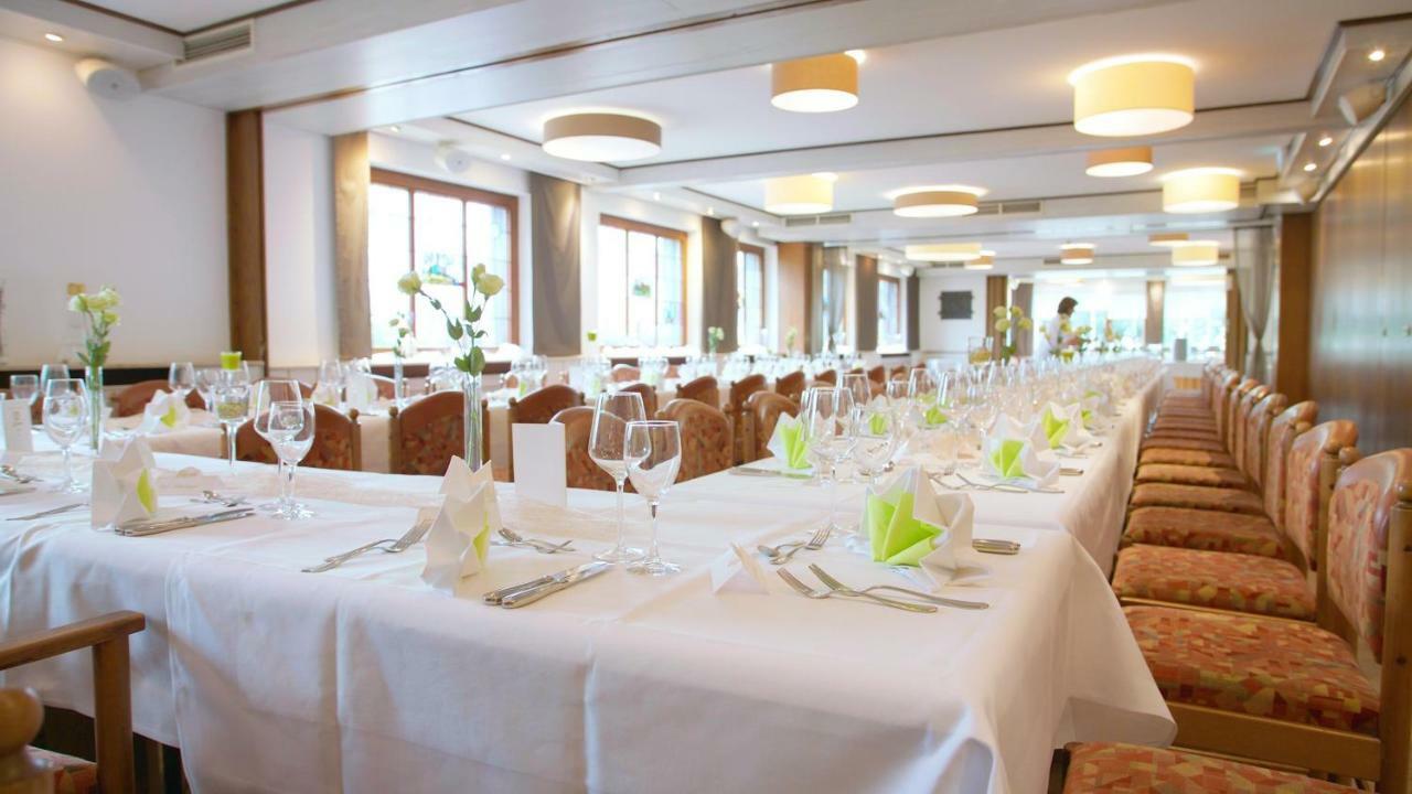 Hotel-Restaurant Und Gaestehaus Loewen Süßen Εξωτερικό φωτογραφία